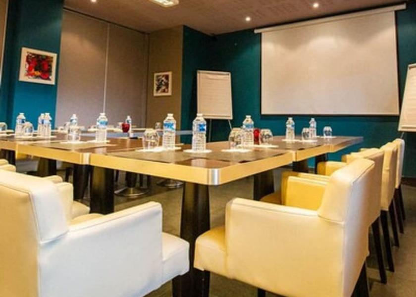Provence-Alpes-Côte d'Azur Carpentras Meeting facility