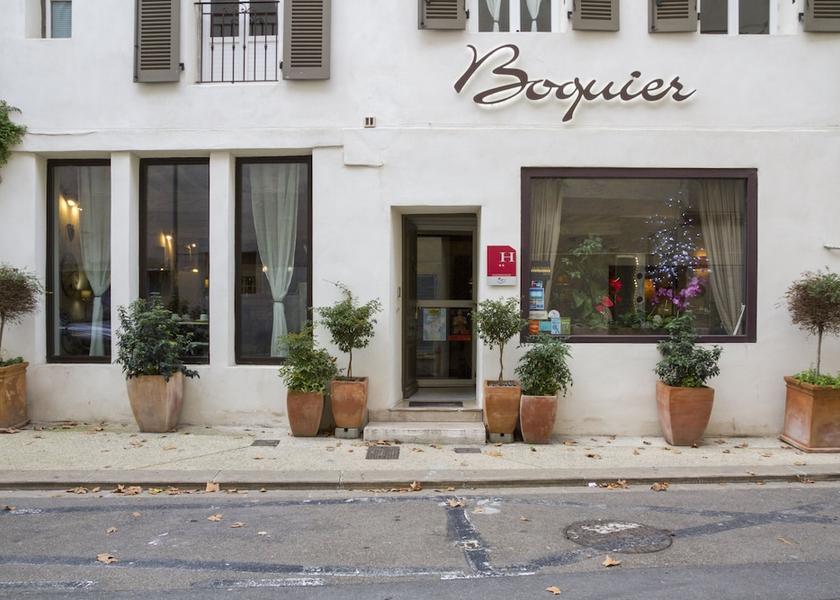 Provence - Alpes - Cote d'Azur Avignon Facade