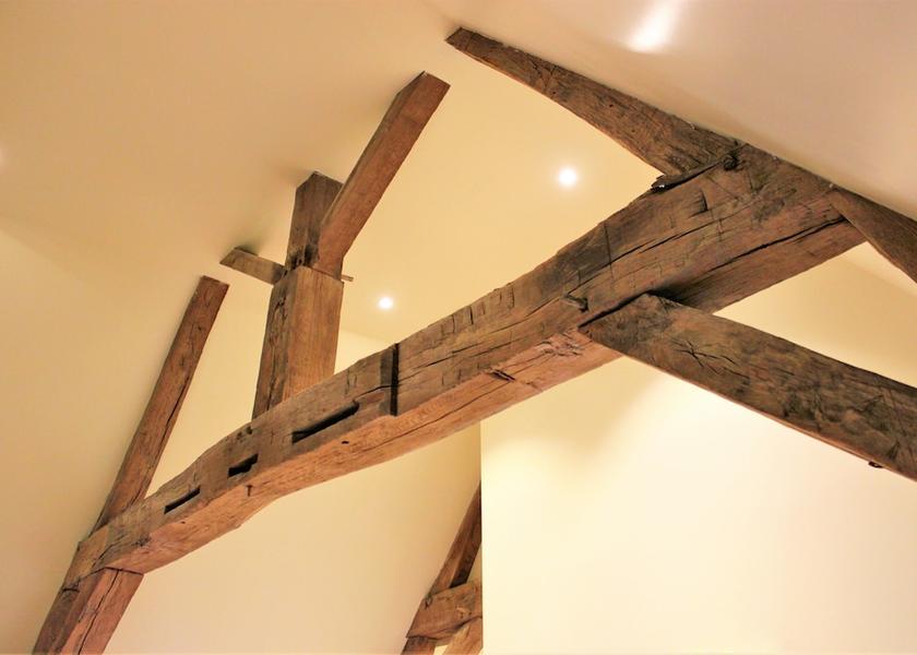 Bourgogne-Franche-Comte Fontaines Room