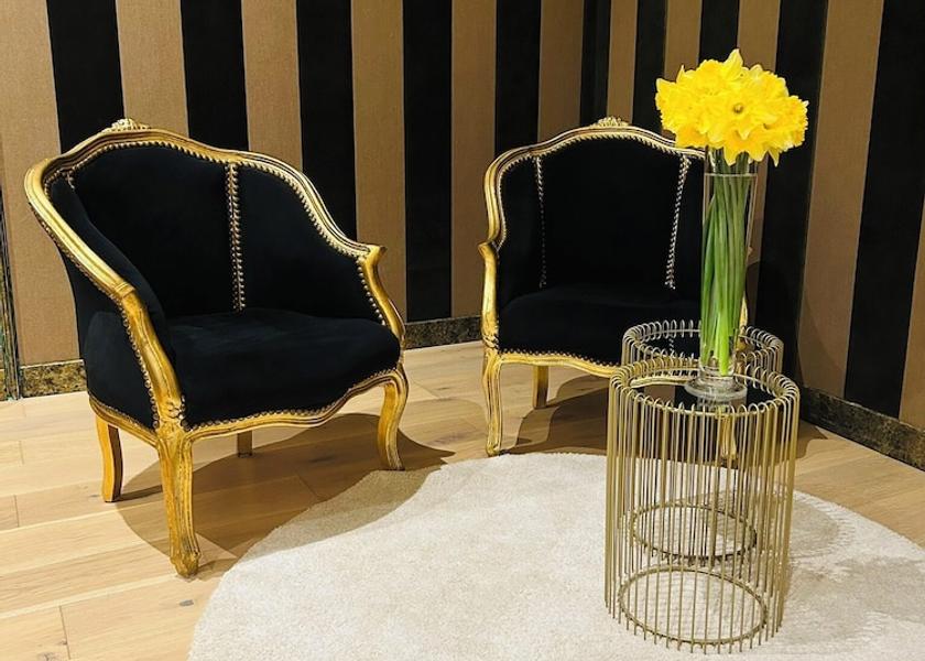 Bourgogne-Franche-Comte Fontaines In-Room Amenity