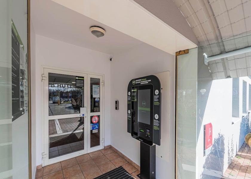 Grand Est Mundolsheim Check-in/check-out kiosk