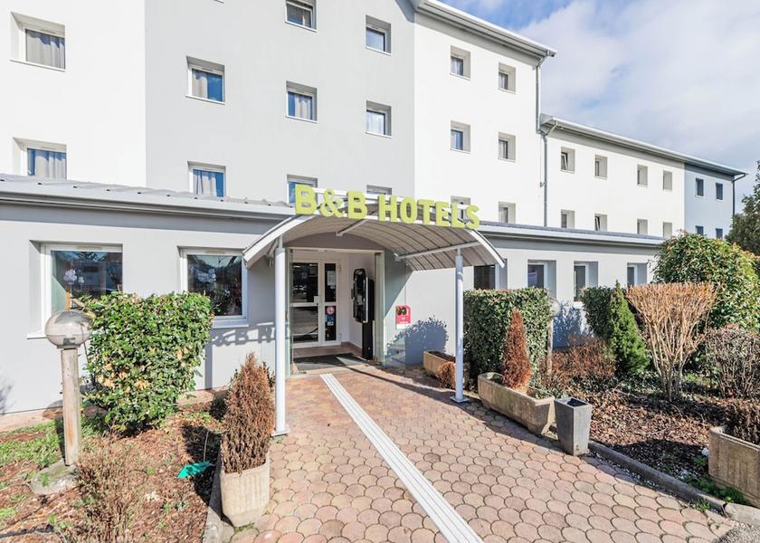 Grand Est Mundolsheim Entrance