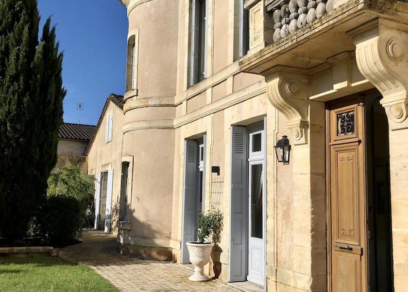 Nouvelle-Aquitaine Monpazier Exterior Detail