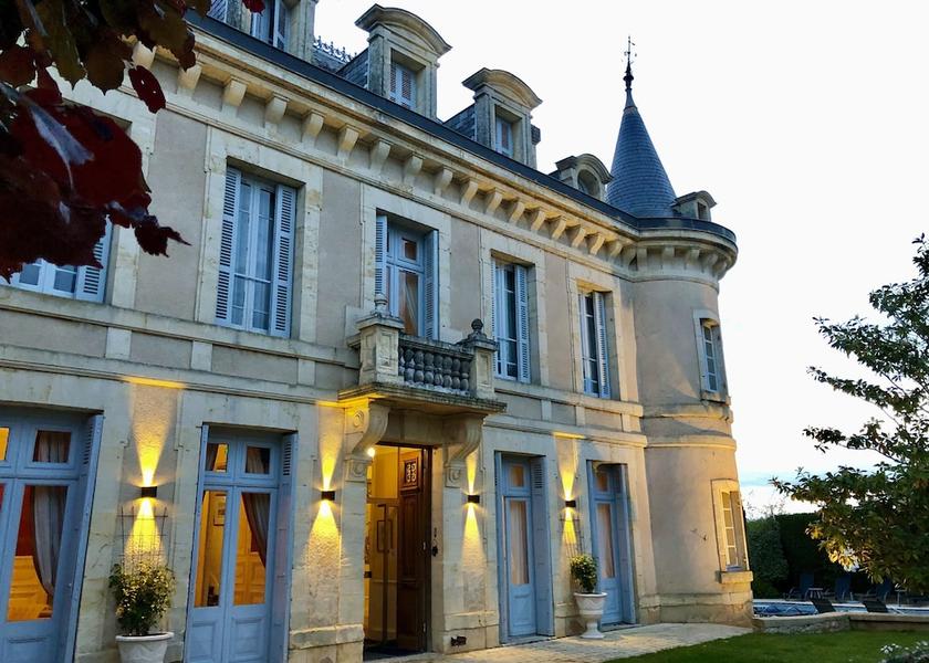 Nouvelle-Aquitaine Monpazier Exterior Detail