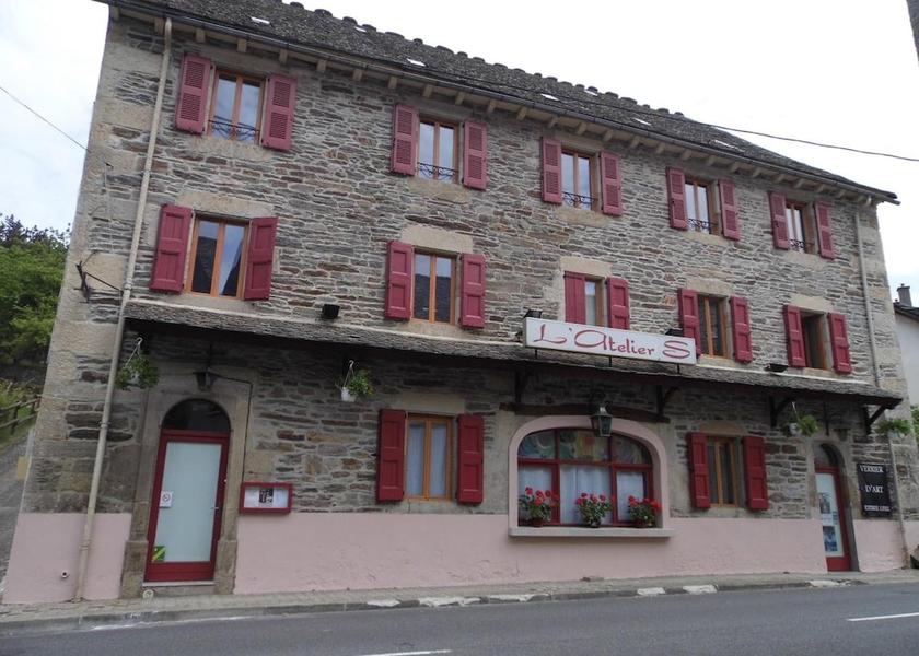 Occitanie Mont Lozere et Goulet Exterior Detail