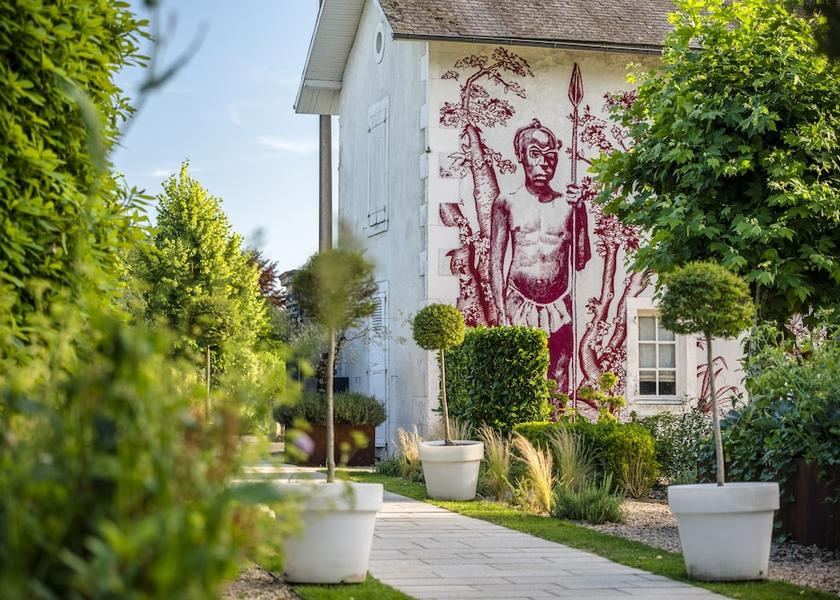 Nouvelle-Aquitaine Nieul Exterior Detail