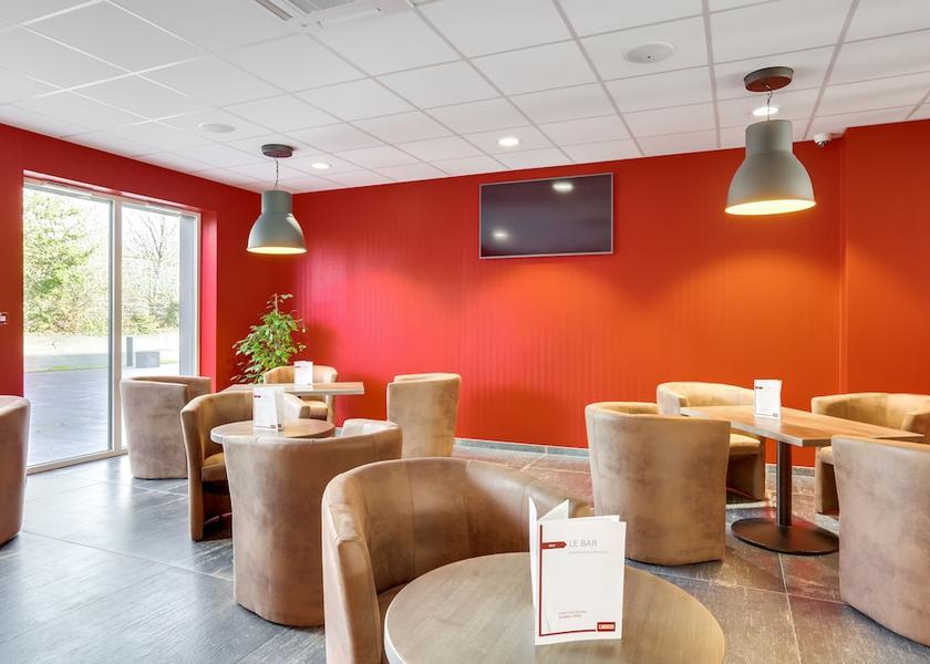 Normandy Saint-Contest Bar (on property)
