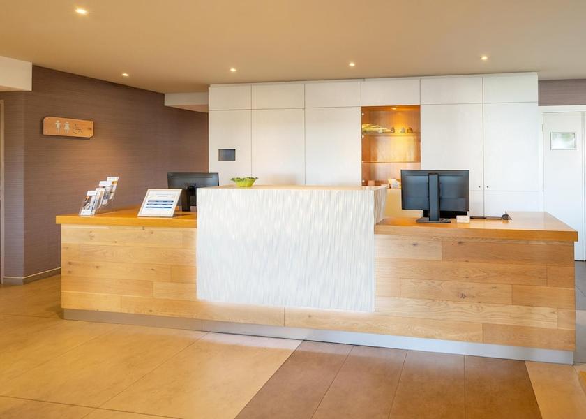 Brittany Chantepie Lobby