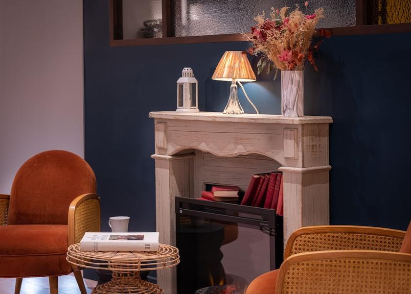 Auvergne-Rhone-Alpes Lyon Lobby