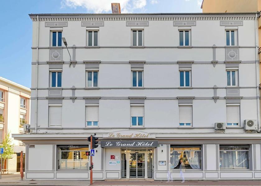 Auvergne-Rhone-Alpes Roanne Facade