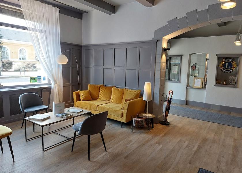 Auvergne-Rhone-Alpes Roanne Reception