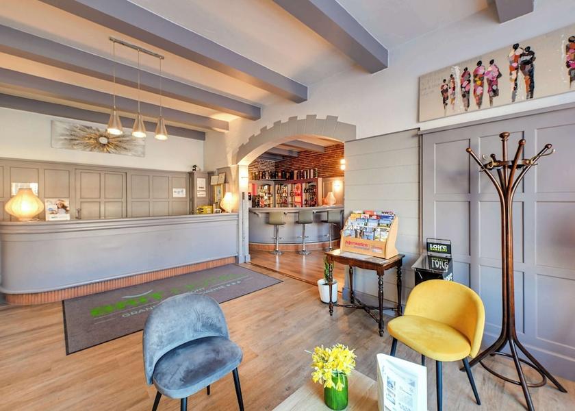 Auvergne-Rhone-Alpes Roanne Reception