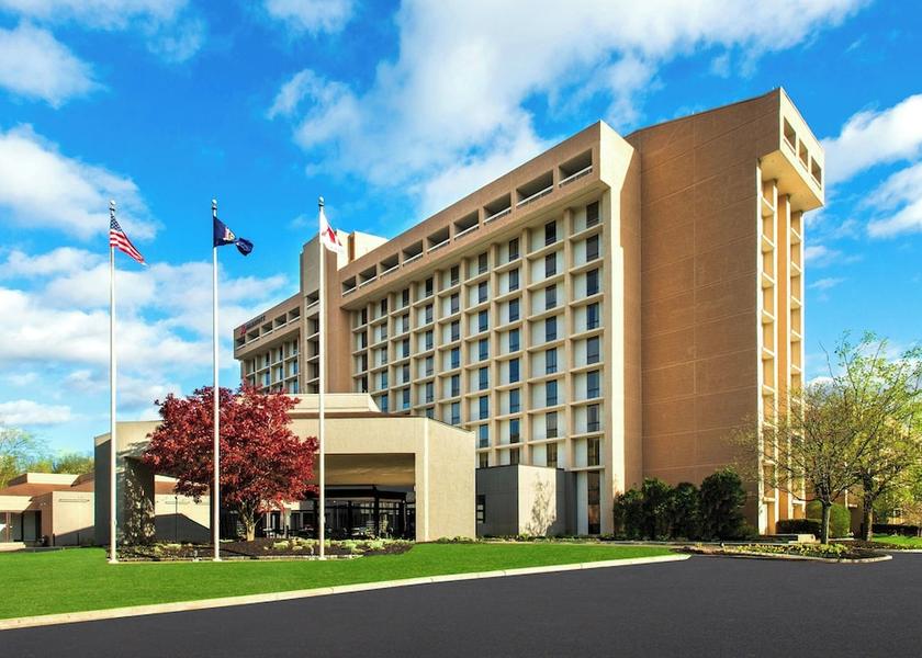 New York Tarrytown Exterior Detail