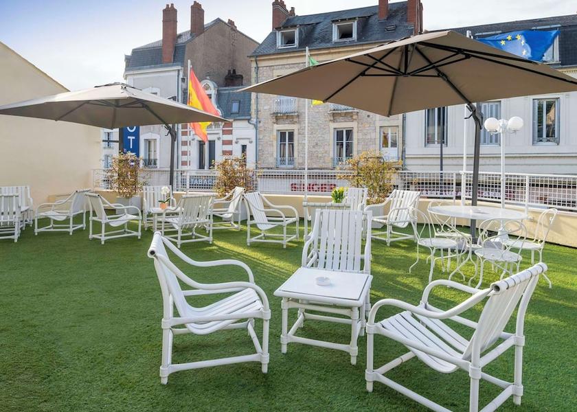 Bourgogne-Franche-Comté Nevers Terrace/patio