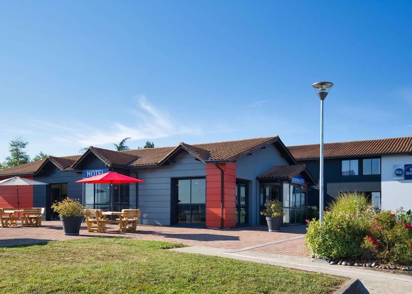 Nouvelle-Aquitaine Le Passage Exterior Detail