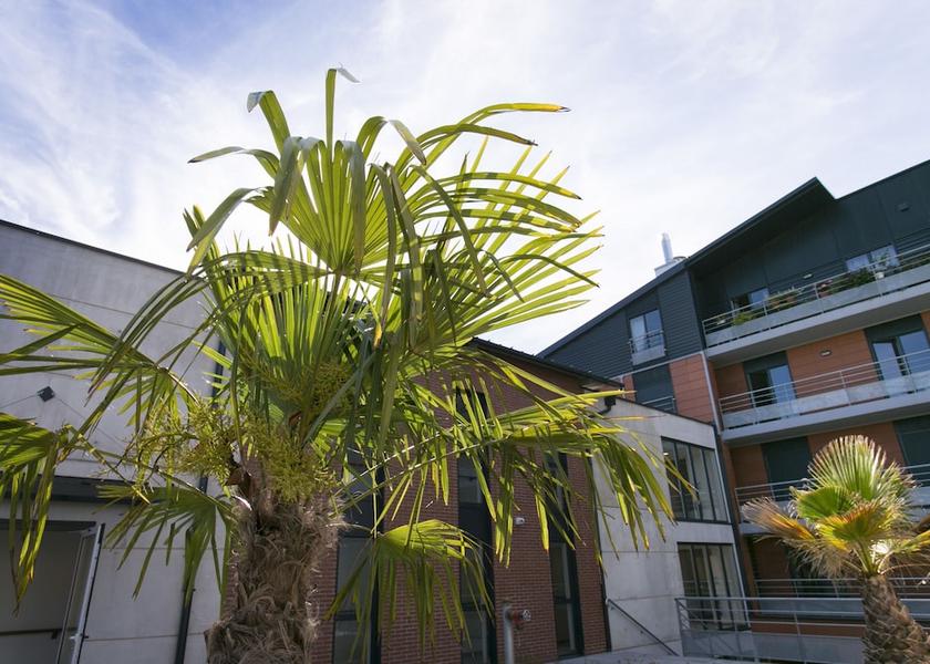 Grand Est Troyes Exterior Detail