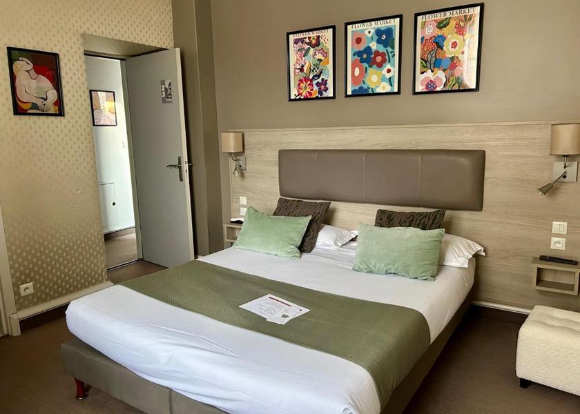 Brittany Dinan Family Superior