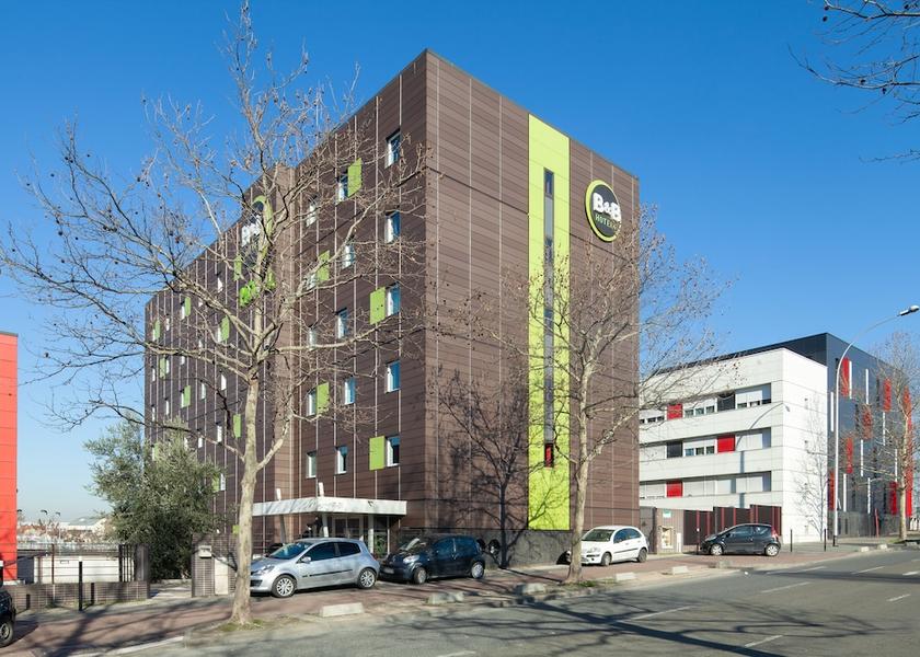 Île-de-France La Courneuve Front of property