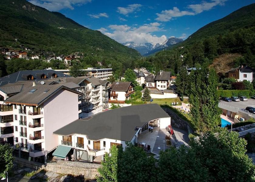 Auvergne-Rhône-Alpes Brides-les-Bains Exterior
