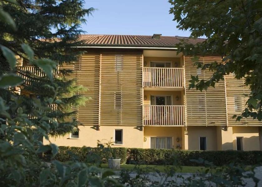 Auvergne-Rhone-Alpes Chonas-l'Amballan Exterior Detail