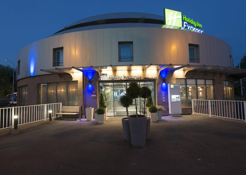 Ile-de-France Velizy-Villacoublay Exterior Detail