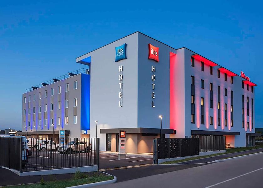 Bourgogne-Franche-Comte Sens Exterior Detail