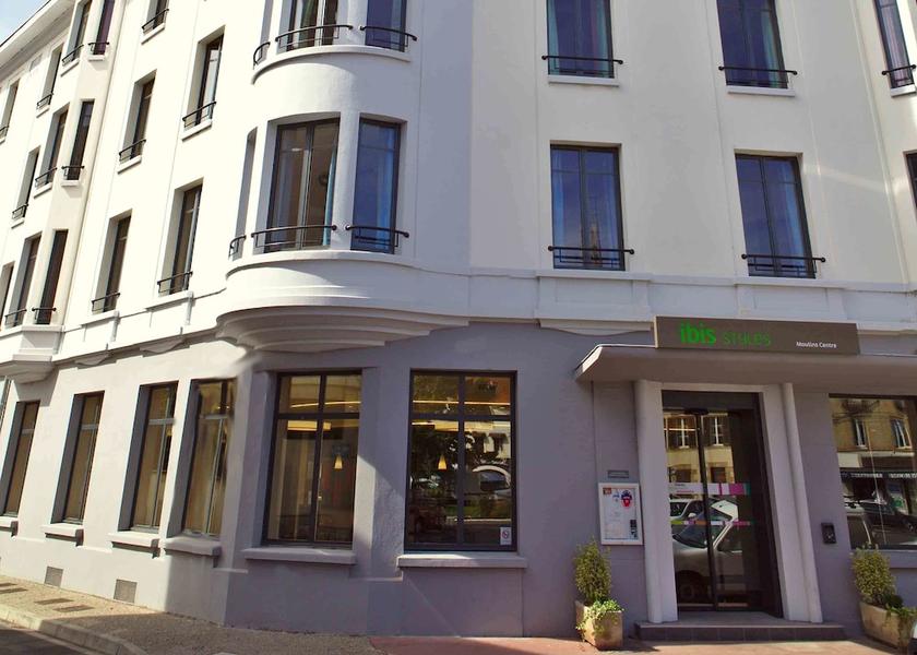 Auvergne-Rhone-Alpes Moulins Exterior Detail