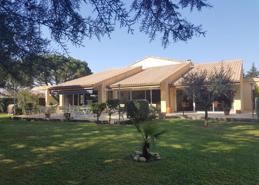 Occitanie Pont-Saint-Esprit facilities