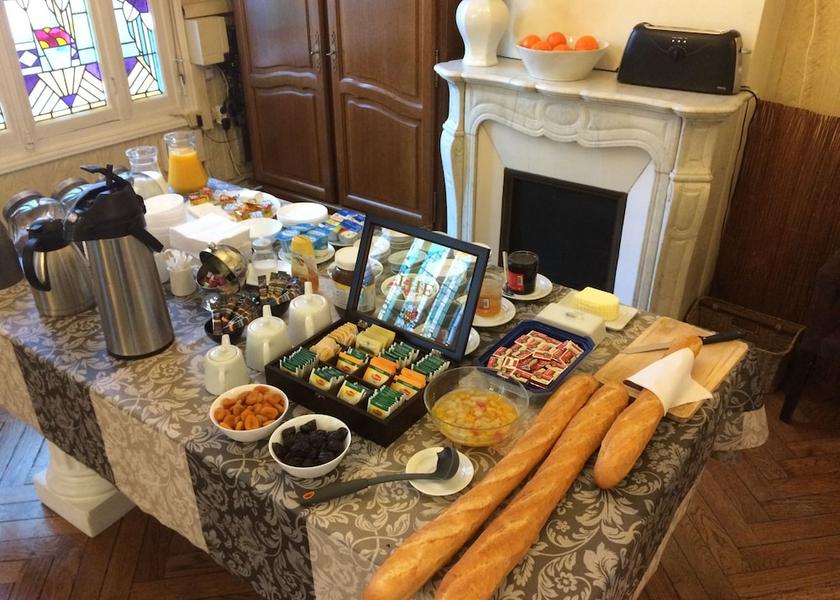 Hauts-de-France Amiens Breakfast Area