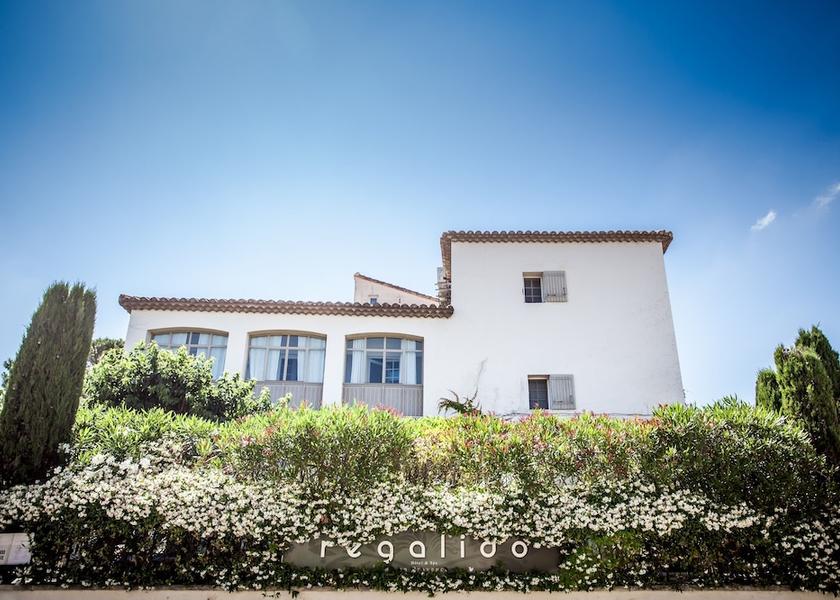 Provence - Alpes - Cote d'Azur Fontvieille Property Grounds