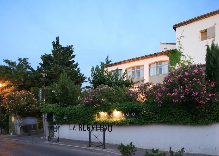 Provence-Alpes-Côte d'Azur Fontvieille Exterior