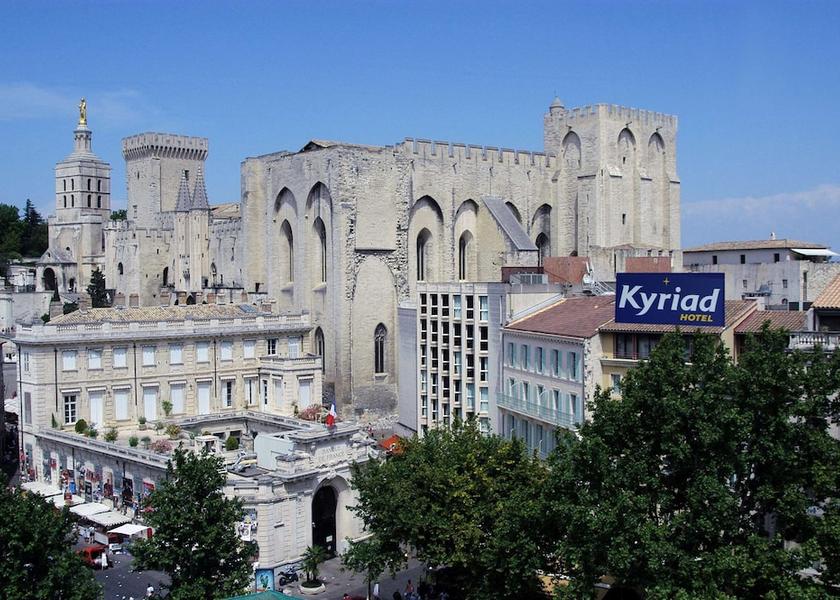 Provence - Alpes - Cote d'Azur Avignon Exterior Detail