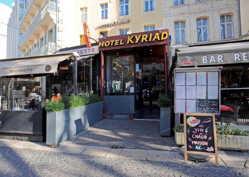 Provence-Alpes-Côte d'Azur Avignon Hotel Exterior