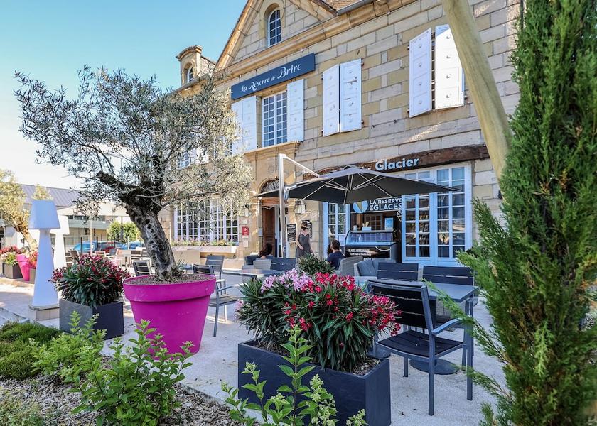 Nouvelle-Aquitaine Brive-la-Gaillarde Terrace/patio
