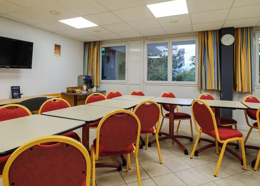 Grand Est Vitry-le-Francois Meeting facility