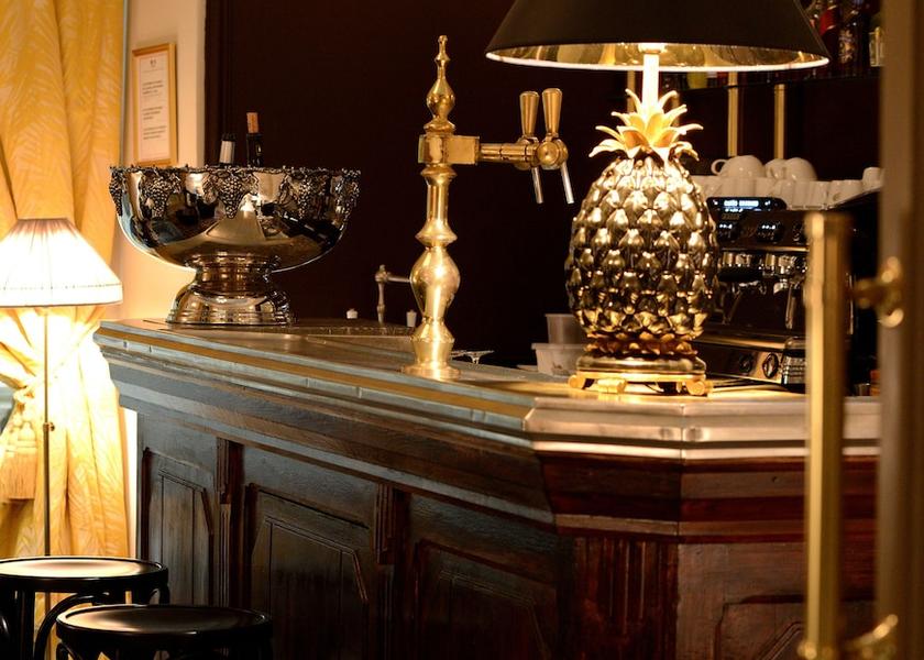 Provence - Alpes - Cote d'Azur L'Isle-sur-la-Sorgue Bar