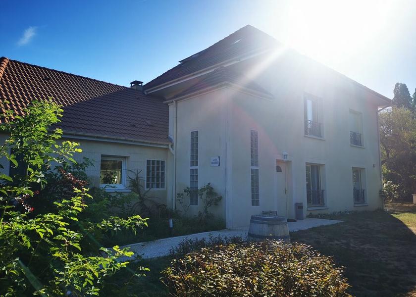 Ile-de-France Guigneville-sur-Essonne Exterior Detail