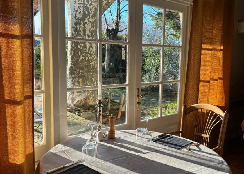 Provence - Alpes - Cote d'Azur Chateauneuf-du-Pape restaurant