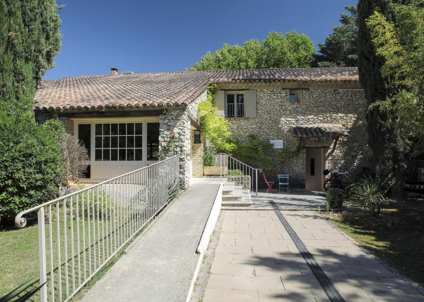 Provence - Alpes - Cote d'Azur Chateauneuf-du-Pape exterior view