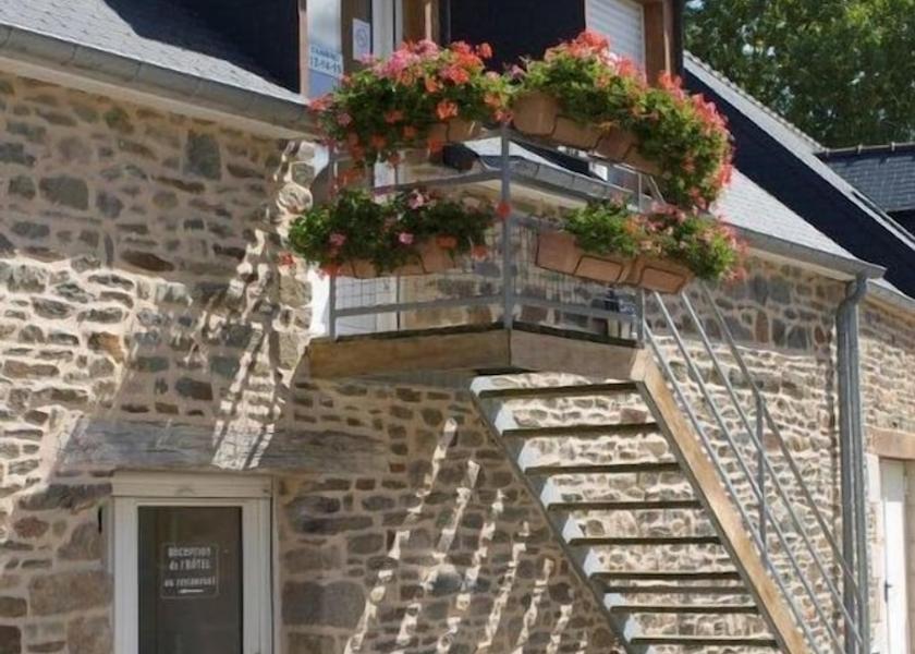 Normandy Pontorson Exterior