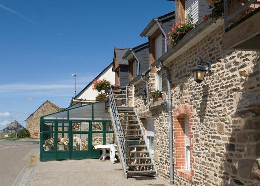 Normandy Pontorson Exterior