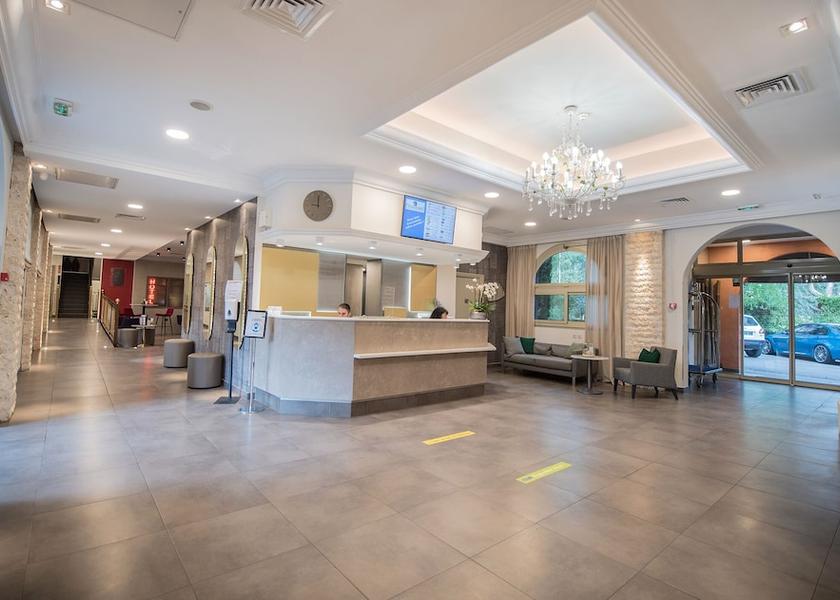 Provence - Alpes - Cote d'Azur Carros Lobby