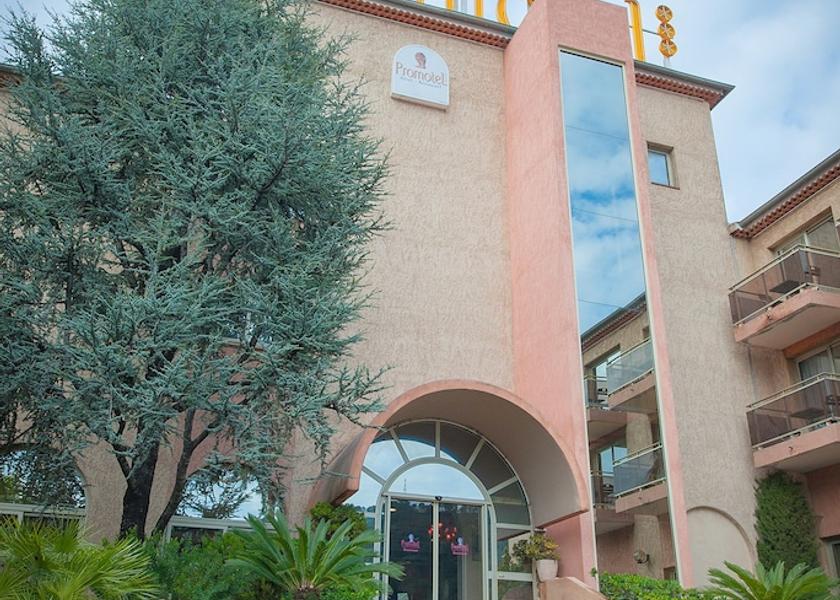 Provence - Alpes - Cote d'Azur Carros Facade