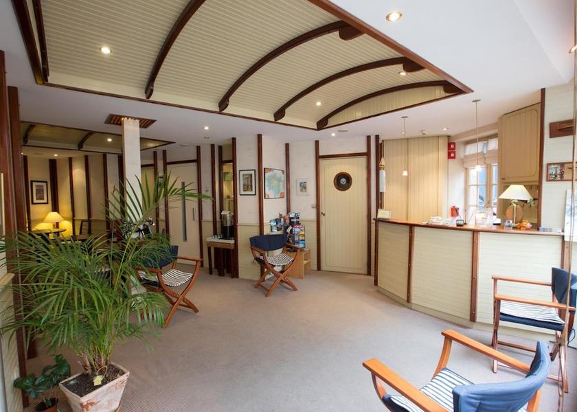 Brittany Saint-Malo Lobby
