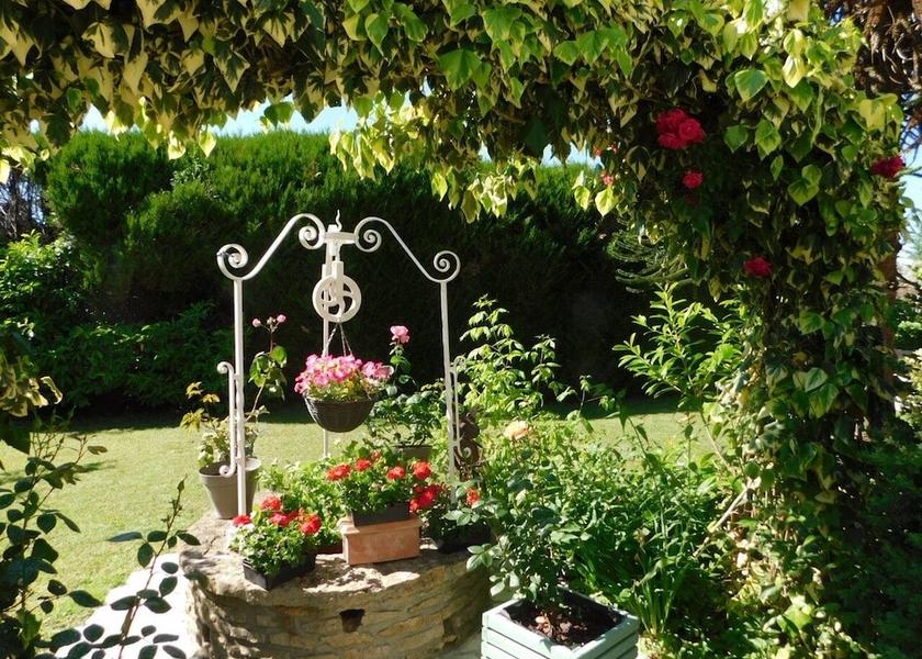 Centre - Loire Valley Saint-Jean-le-Blanc Exterior Detail