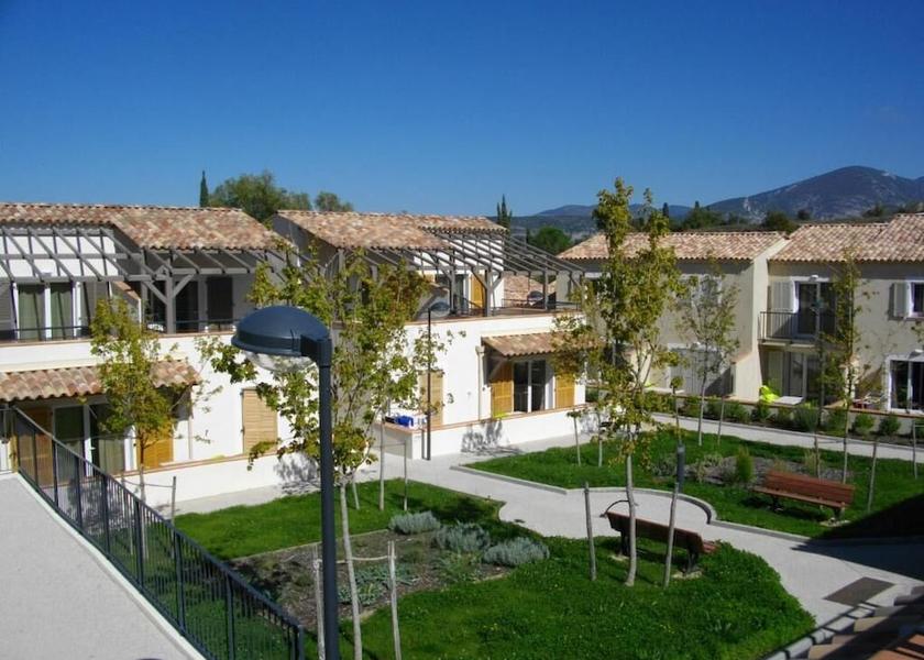 Provence - Alpes - Cote d'Azur Malaucene Facade