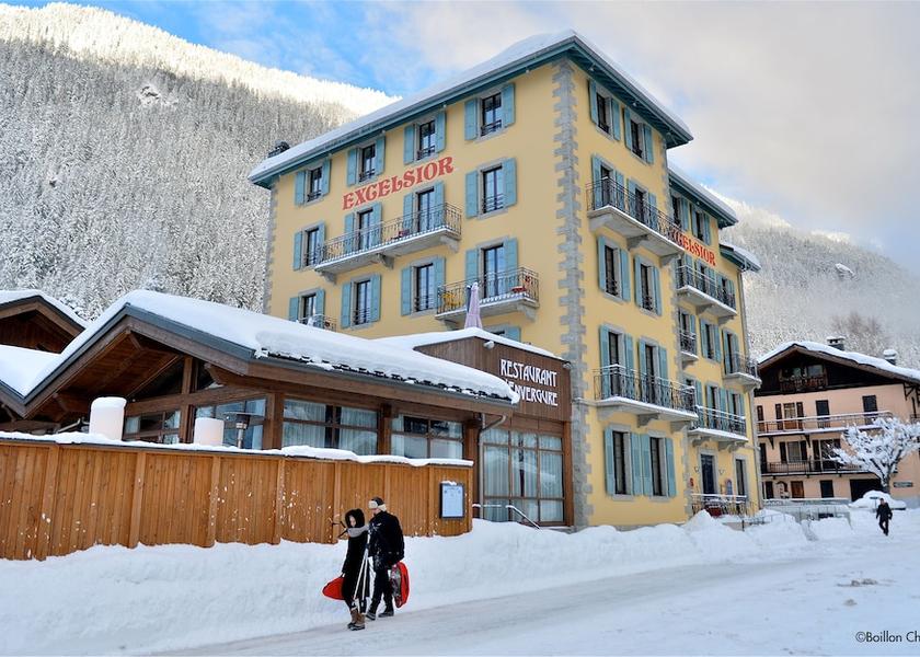 Auvergne-Rhône-Alpes Chamonix-Mont-Blanc Snowshoeing