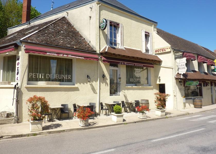 Bourgogne-Franche-Comte Saint-Pere Facade