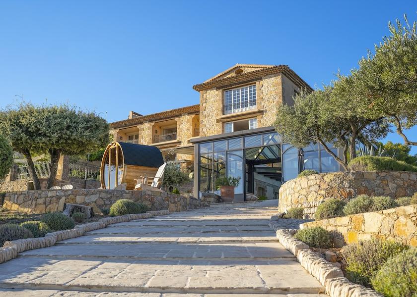 Provence - Alpes - Cote d'Azur Tourtour Facade