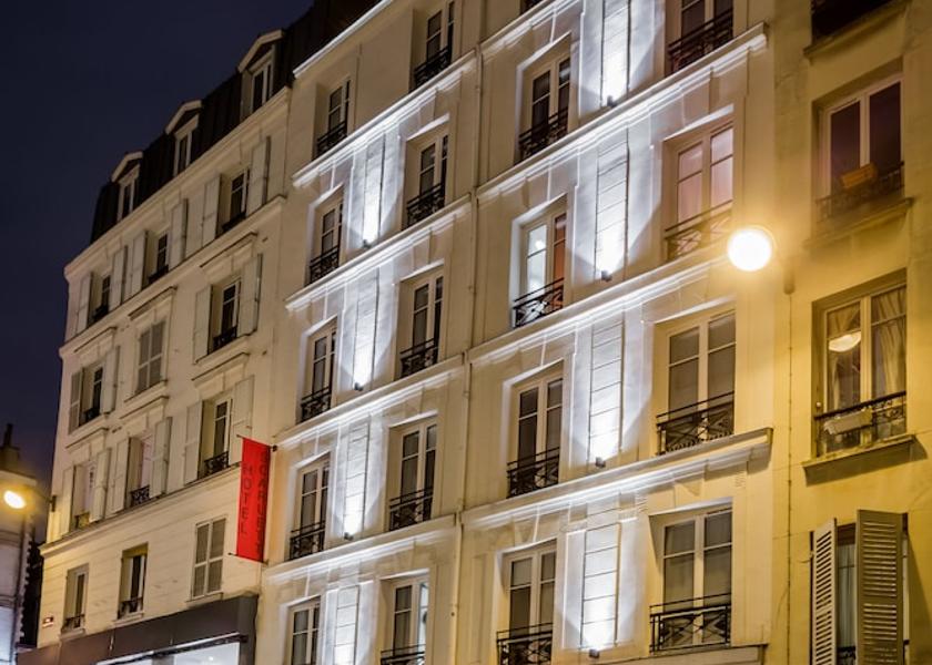 Île-de-France Paris Front of property
